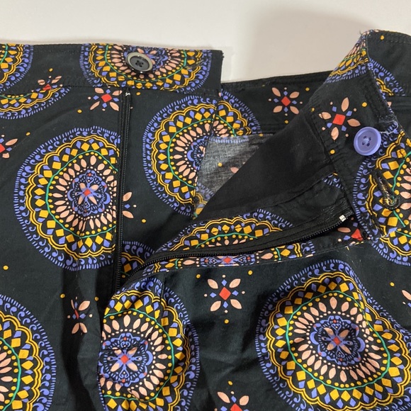 Anthropologie Maeve Abstract City Shorts - Picture 7 of 14